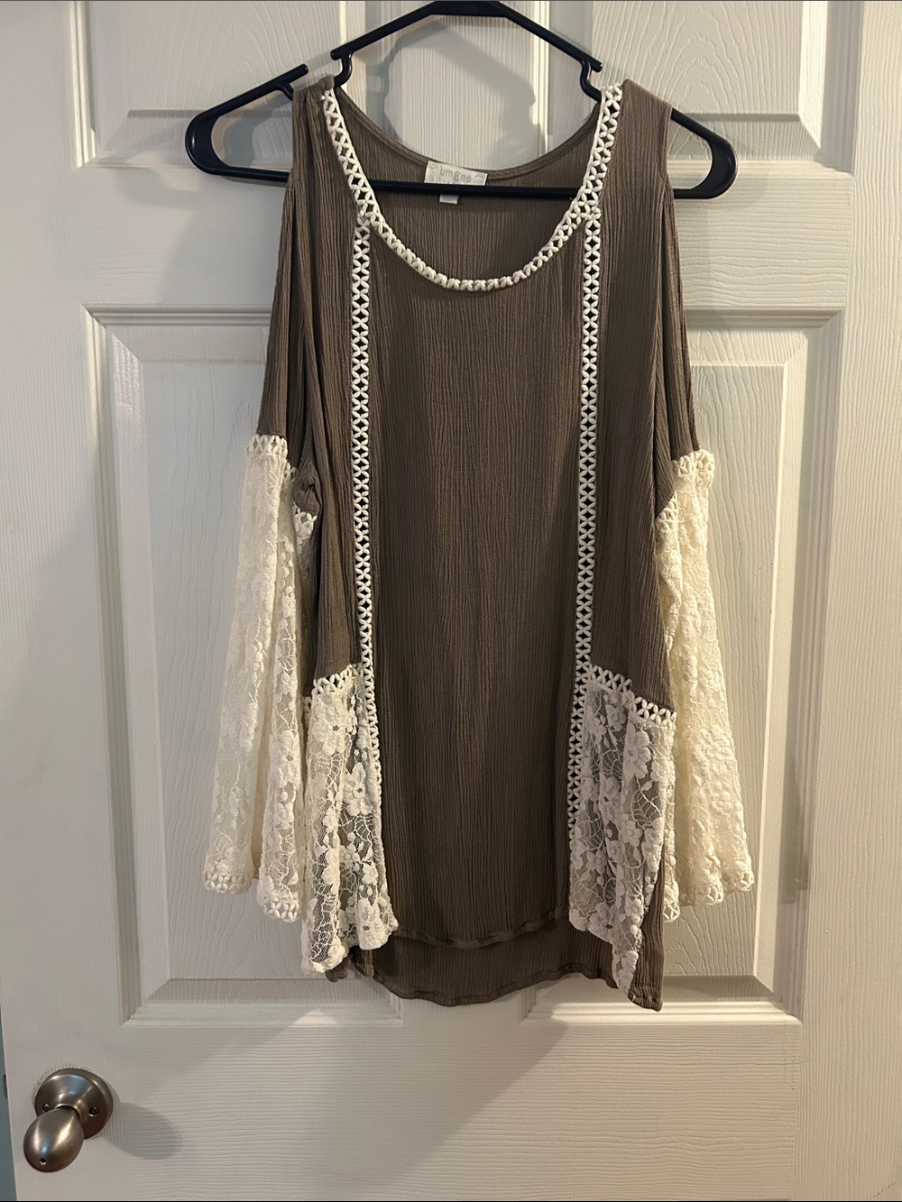 Umgee Taupe Cold-Shoulder Tunic with Cream Lace Trim